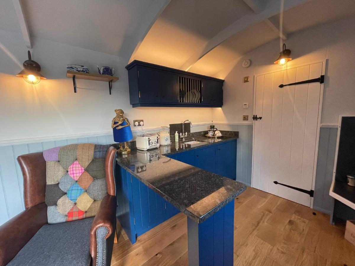 The Bibury - Westwell Downs Shepherd Huts Oksford Zewnętrze zdjęcie